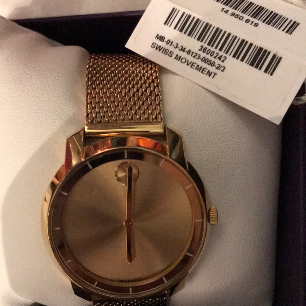 Watch - Picture 2 of 3